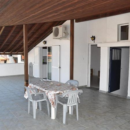 Apartments Stavroula Ηospitality Vrasná Pokoj fotografie