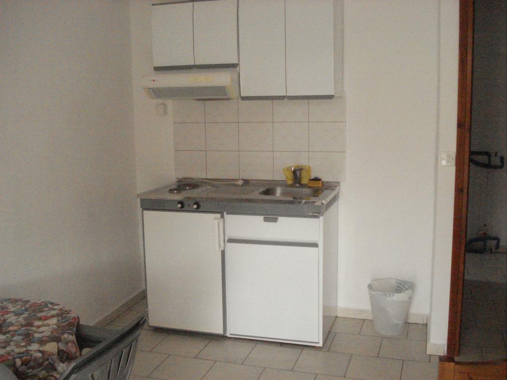Apartments Stavroula Ηospitality Vrasná Pokoj fotografie
